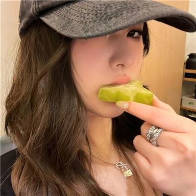 蝶舞莺歌